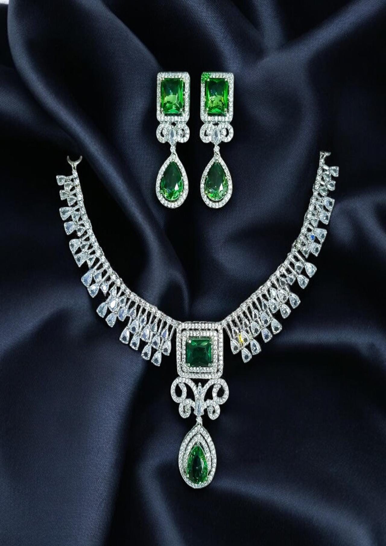 Sparkling Moon Necklace Set