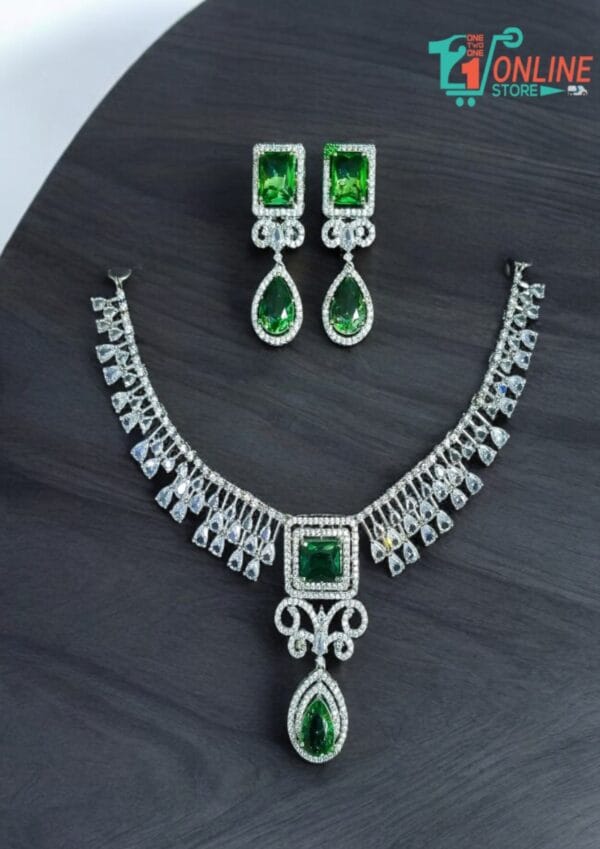 Sparkling Moon Necklace Set