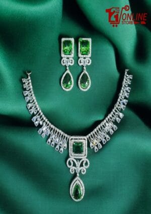 Sparkling Moon Necklace Set