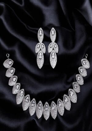 Dazzling Leaf Necklace Set