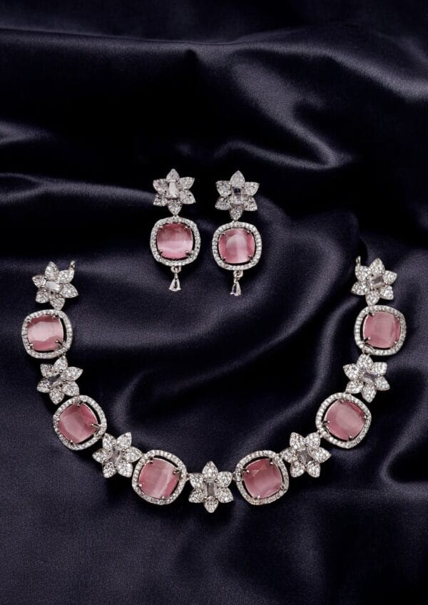 Pink Pretty Necklace Set