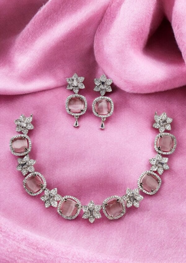 Pink Pretty Necklace Set