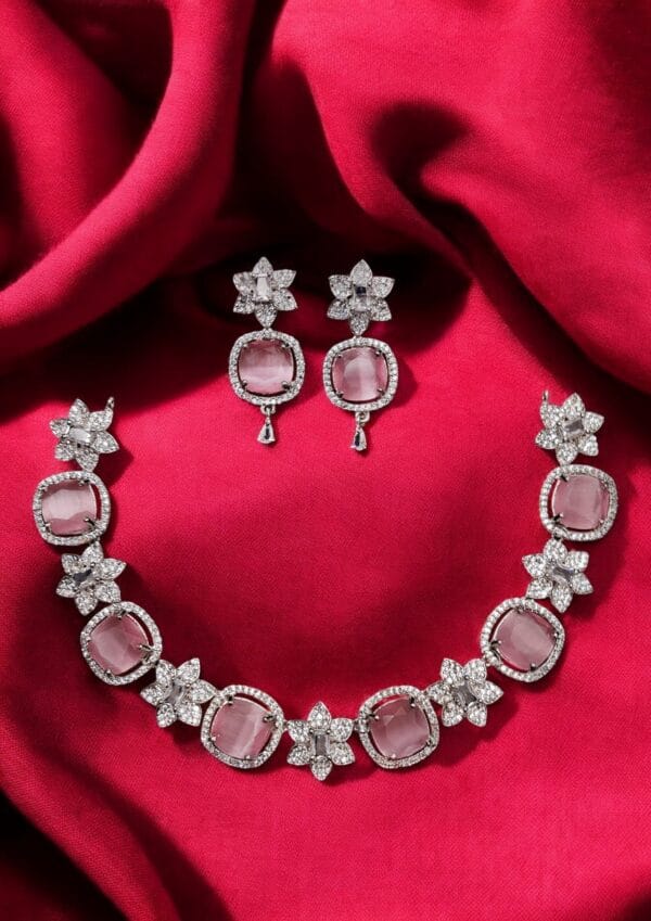 Pink Pretty Necklace Set
