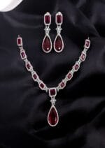 Red Rose Harmony Necklace Set