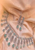 Soft Green Harmony Necklace Set